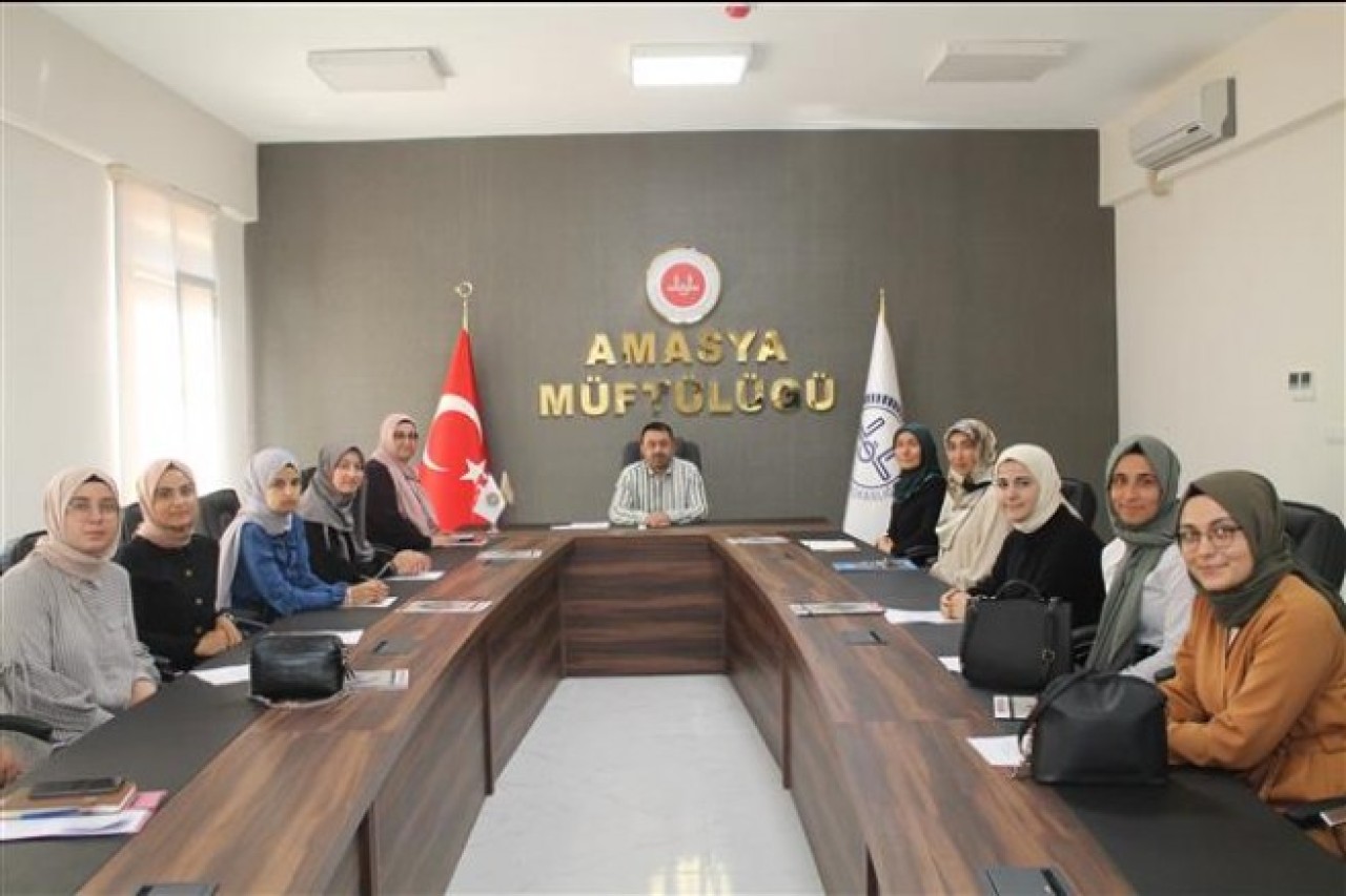 STAJYER ÖĞRENCİLERDEN MÜFTÜ AYVAZ’A ZİYARET