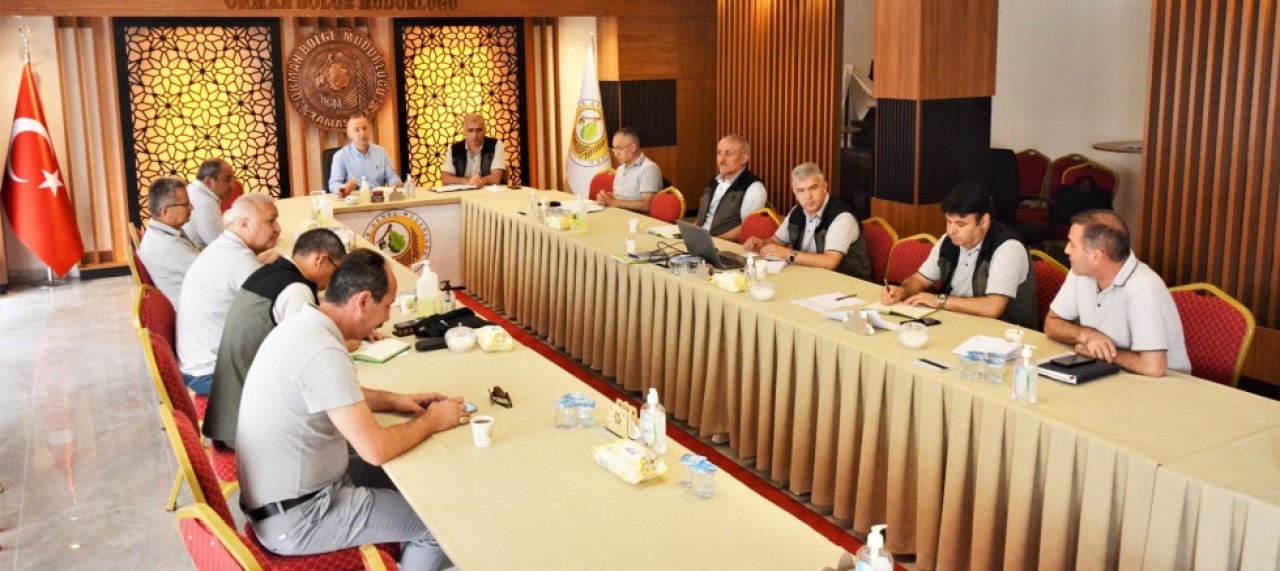 ŞUBE MÜDÜRLERİ TOPLANTISI YAPILDI