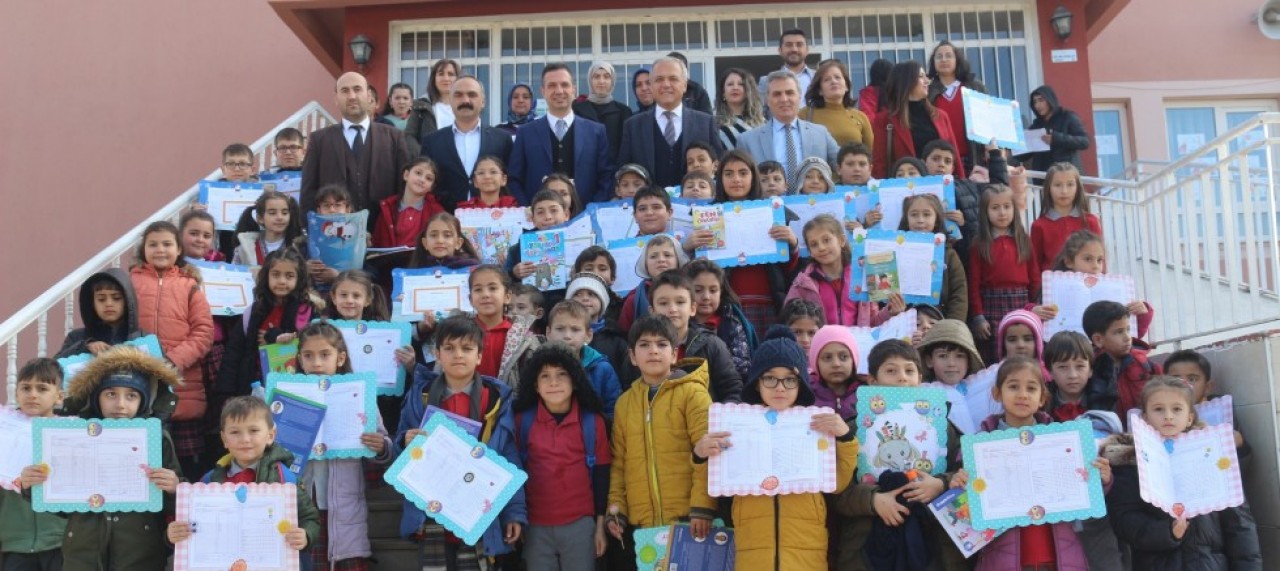 SULUOVA’DA, 9.577 ÖĞRENCİ KARNE ALARAK ARA TATİLE GİRDİ