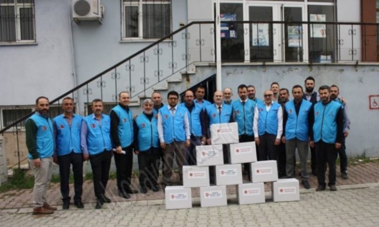 SULUOVA MÜFTÜLÜĞÜ YETİM VE İHTİYAÇ SAHİPLERİNE RAMAZAN YARDIMI ULAŞTIRIYOR