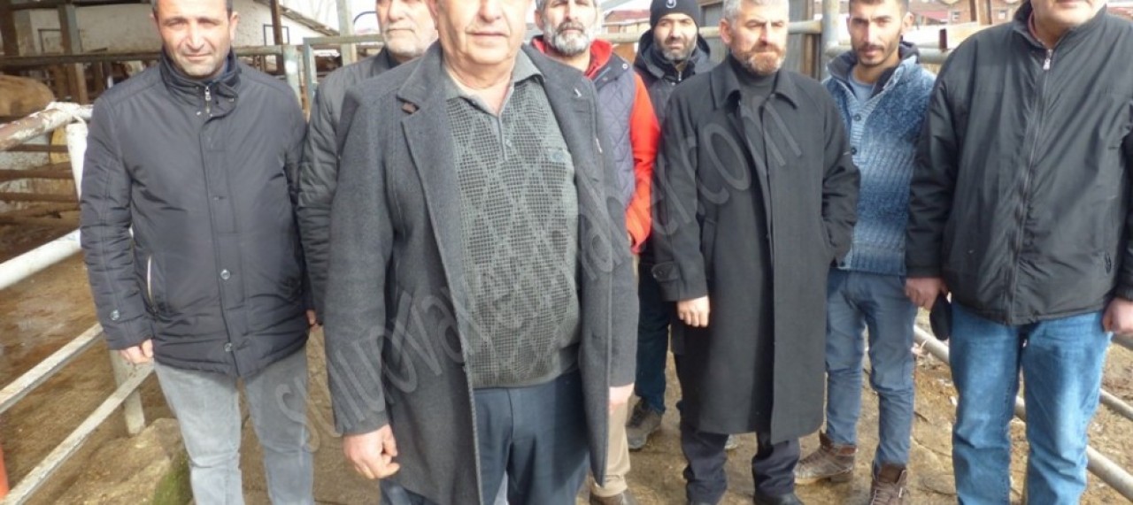 SULUOVALI BESİCİLER, DEPREMZEDELER İÇİN HAYVAN BAĞIŞINDA BULUNDU