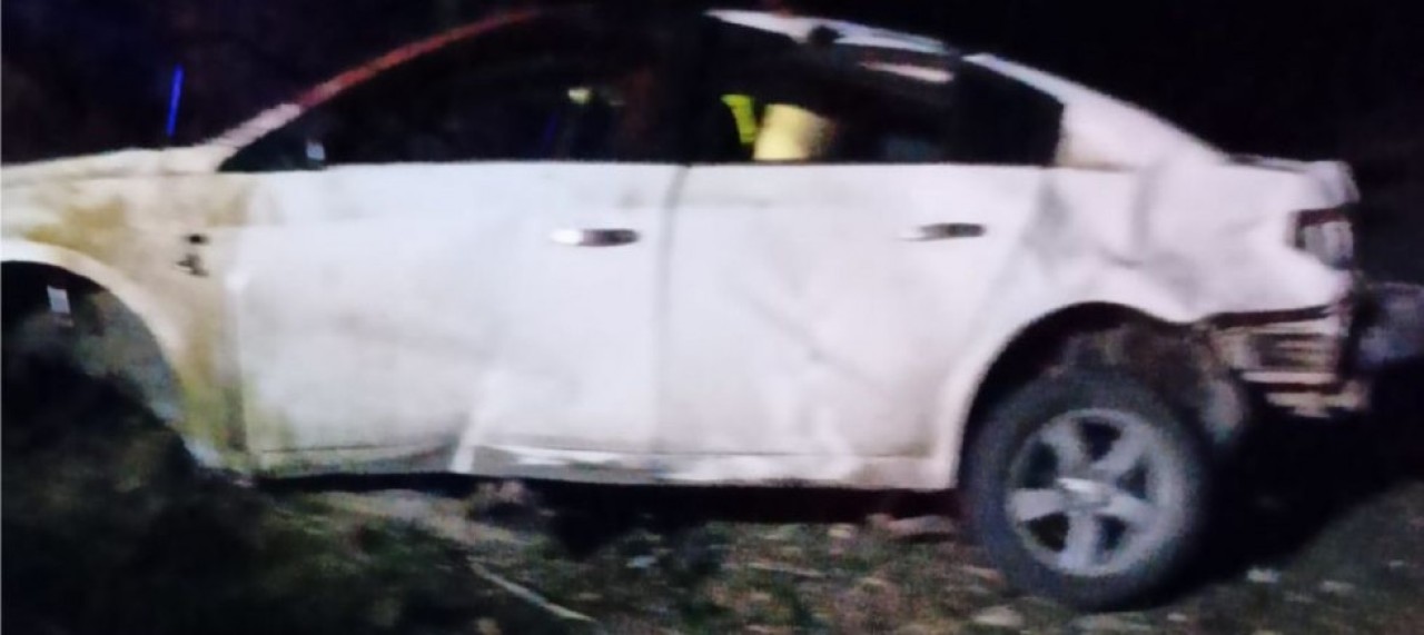 TAKLA ATAN OTOMOBİLİN SÜRÜCÜSÜ YARALANDI