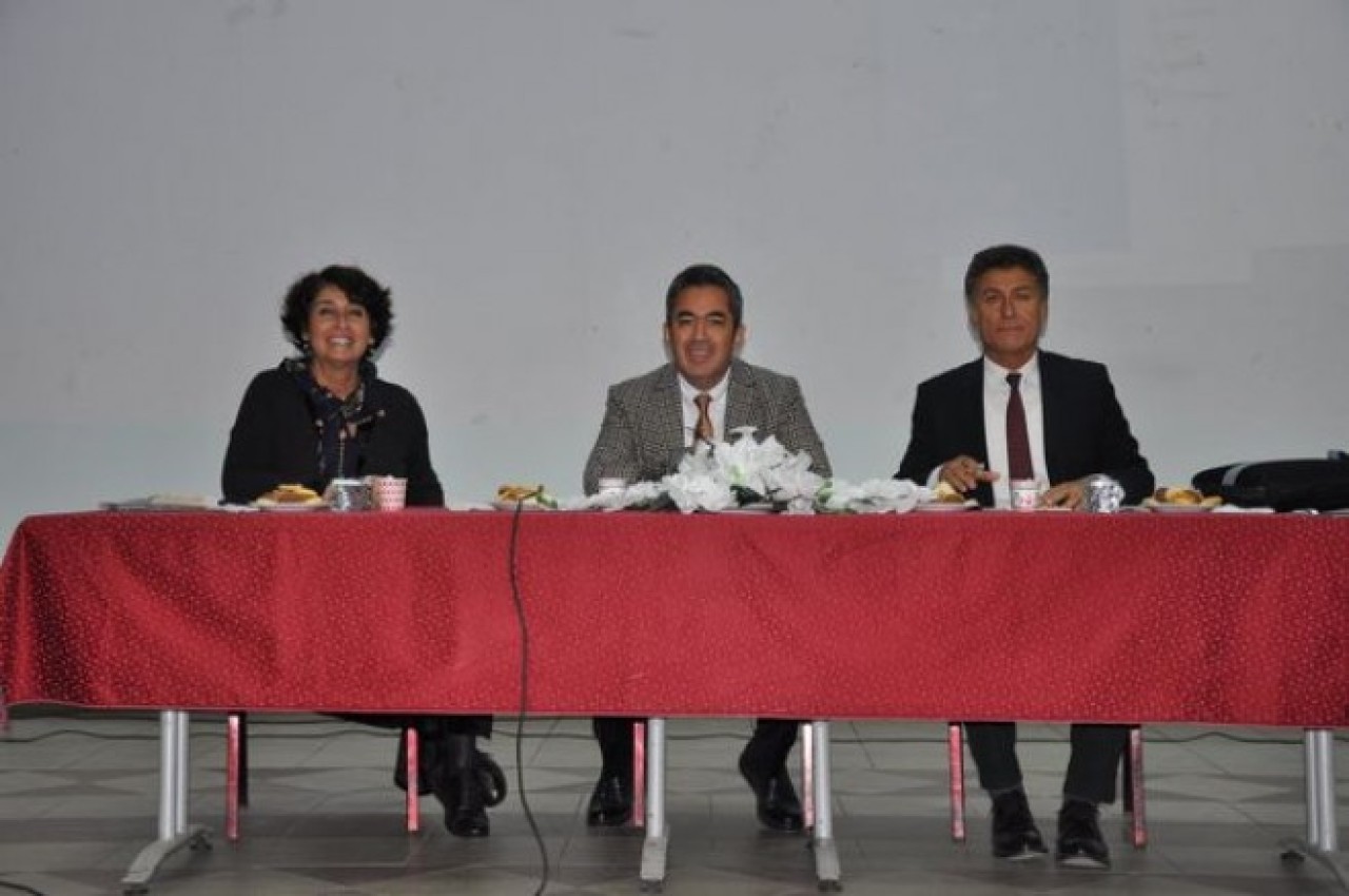‘TARIM VE KIRSAL KALKINMADA ÖRGÜTLENME’ PANELİ DÜZENLENDİ