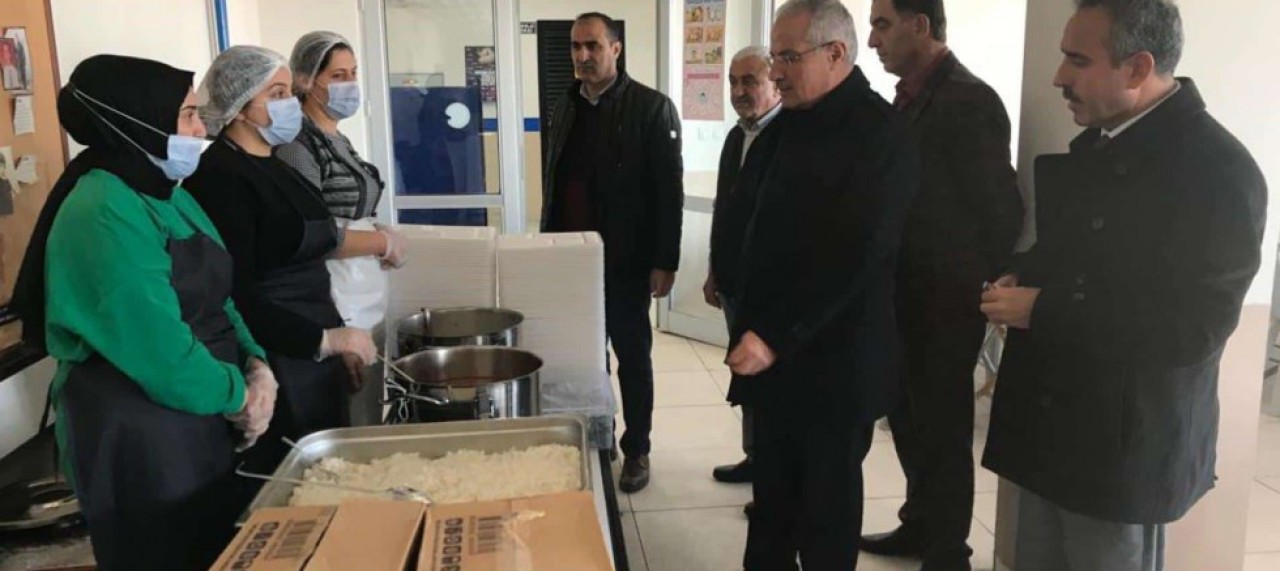 TAŞIMA VE YEMEK HİZMETLERİNDE BİR SIKINTI YOK