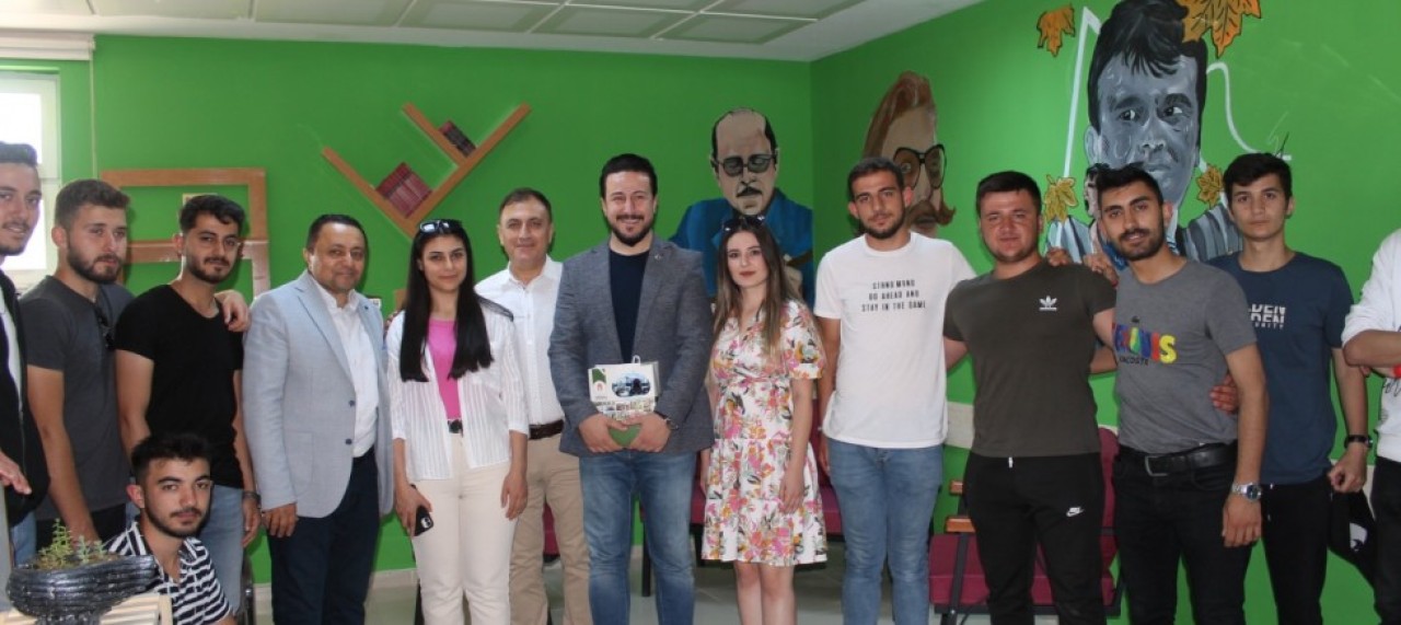 TAŞOVA’YA FARKLI BİR KİTAPHANE AÇILDI