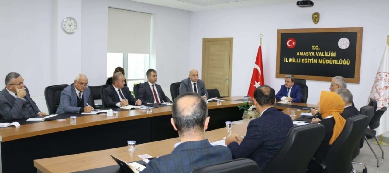 ''TEMEL EĞİTİMDE ON BİN OKUL PROJESİ''NİN BİLGİLENDİRME TOPLANTISI YAPILDI