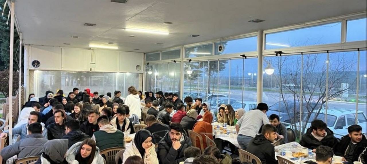 TEMEL, MYO ÖĞRENCİLERİ İLE İFTARDA BULUŞTU
