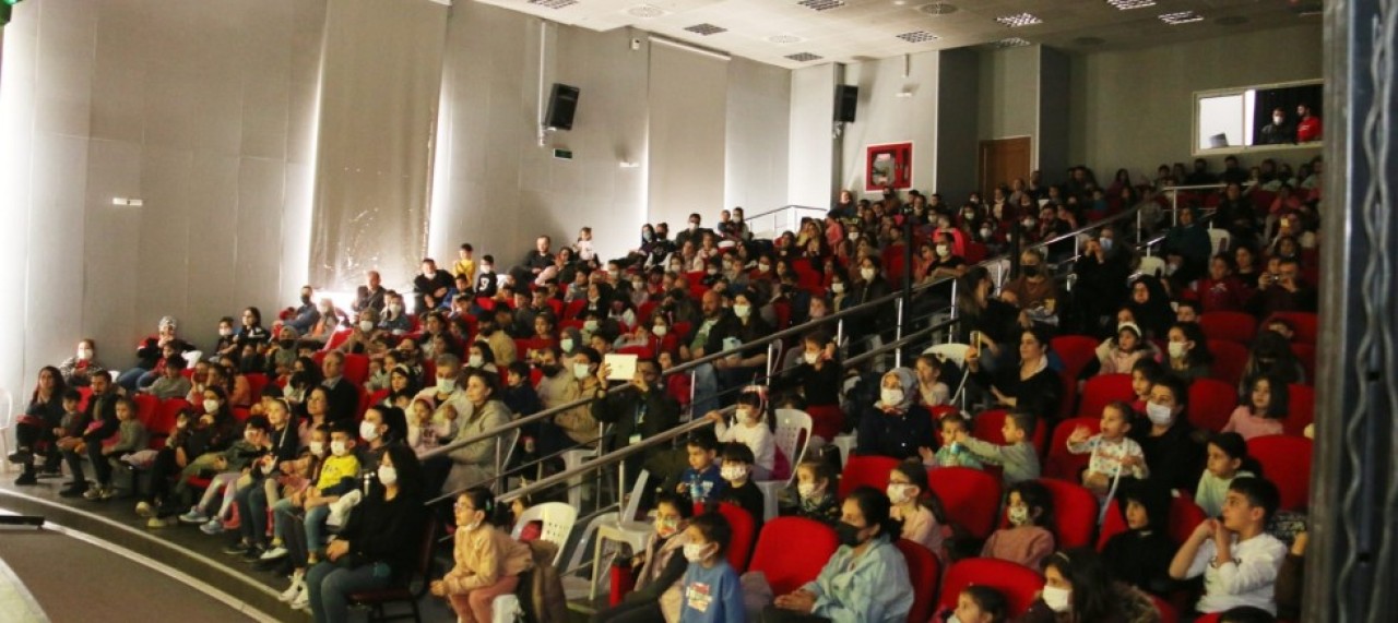 TİYATRO FESTİVALİ SONA ERDİ