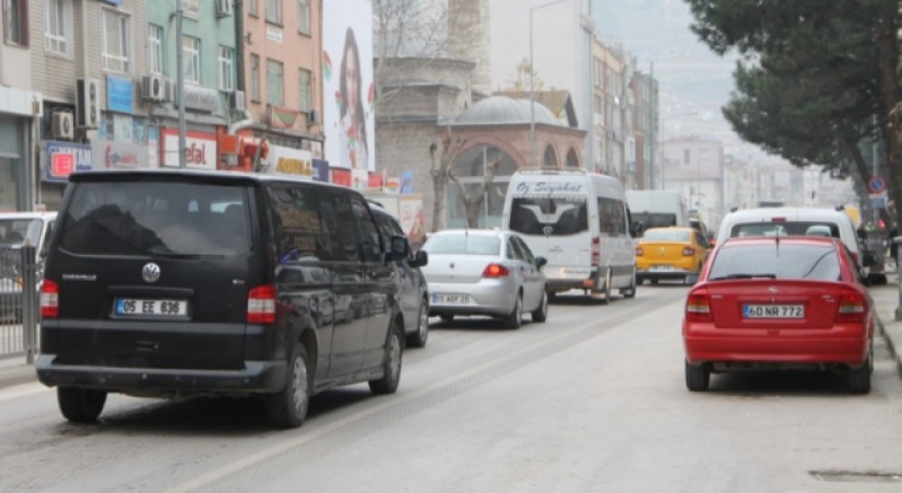 TRAFİĞE KAYITLI ARAÇ SAYISI 127 BİN 347 OLDU