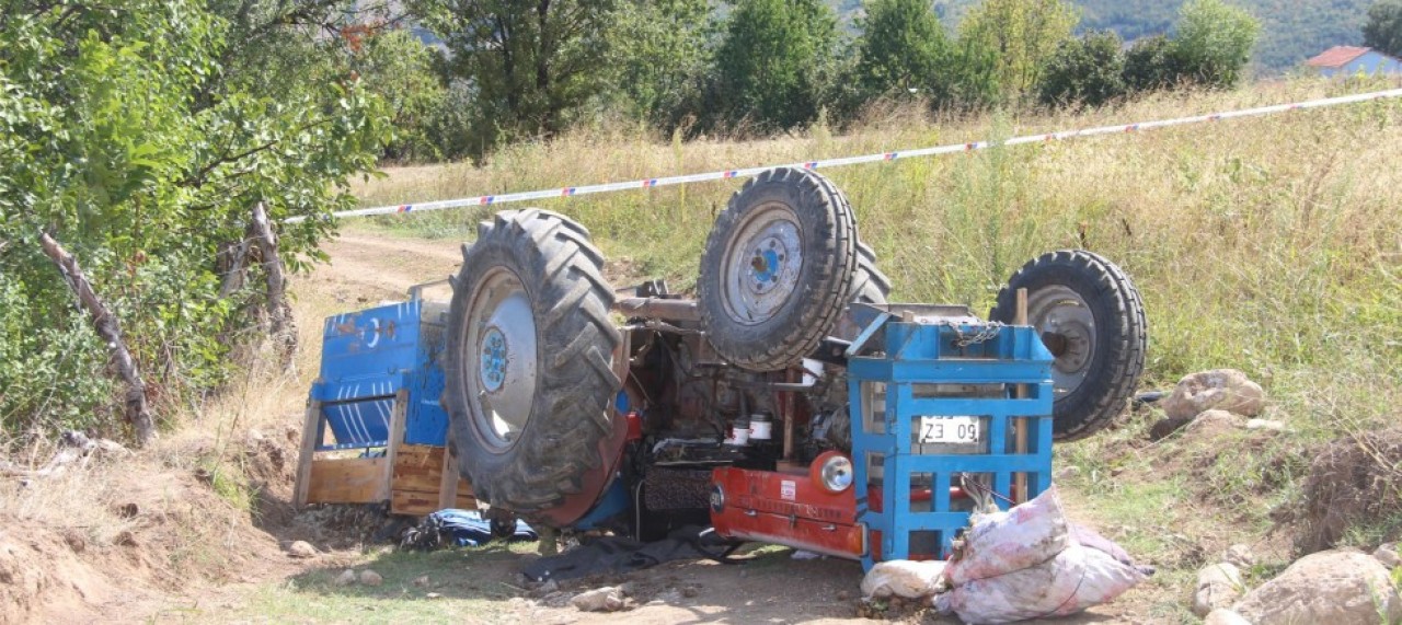 TRAKTÖRÜN ALTINA KALAN KADIN HAYATINI KAYBETTİ