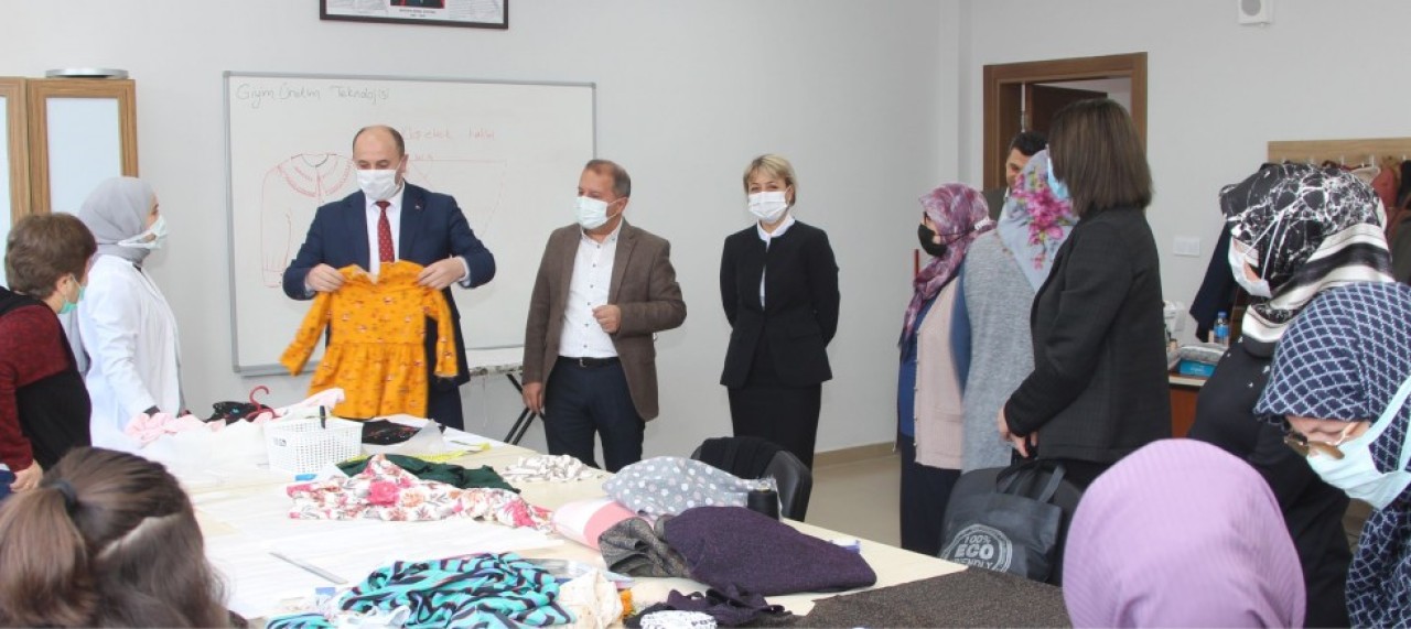 TÜMER, HEM KURSLARINI ZİYARET ETTİ