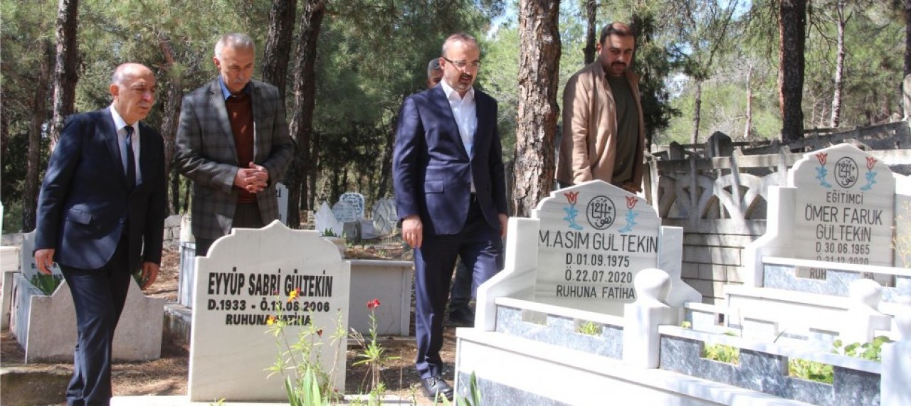 TURAN, GÜLTEKİN’İN KABRİNİ ZİYARET ETTİ