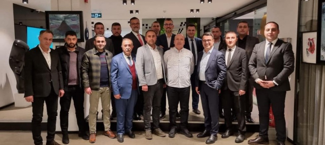 TÜRELİ VE TAM FİNANS EL SIKIŞTI