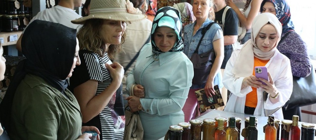 TURİZMCİLER DERNEĞİ AMESİA’YI ZİYARET ETTİ