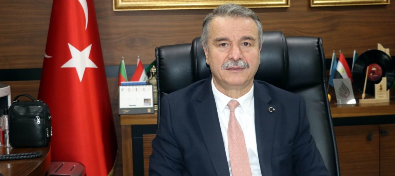 TÜRK DÜNYASI ÖĞRENCİLERİ GELECEĞE "DİJİTAL VATANDAŞLIK PROJESİ" İLE HAZIRLANIYOR