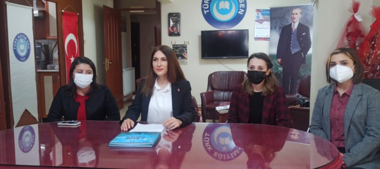TÜRK EĞİTİM SEN’DEN “KÜTÜPHANESİZ OKUL KALMASIN” PROJESİNE DESTEK