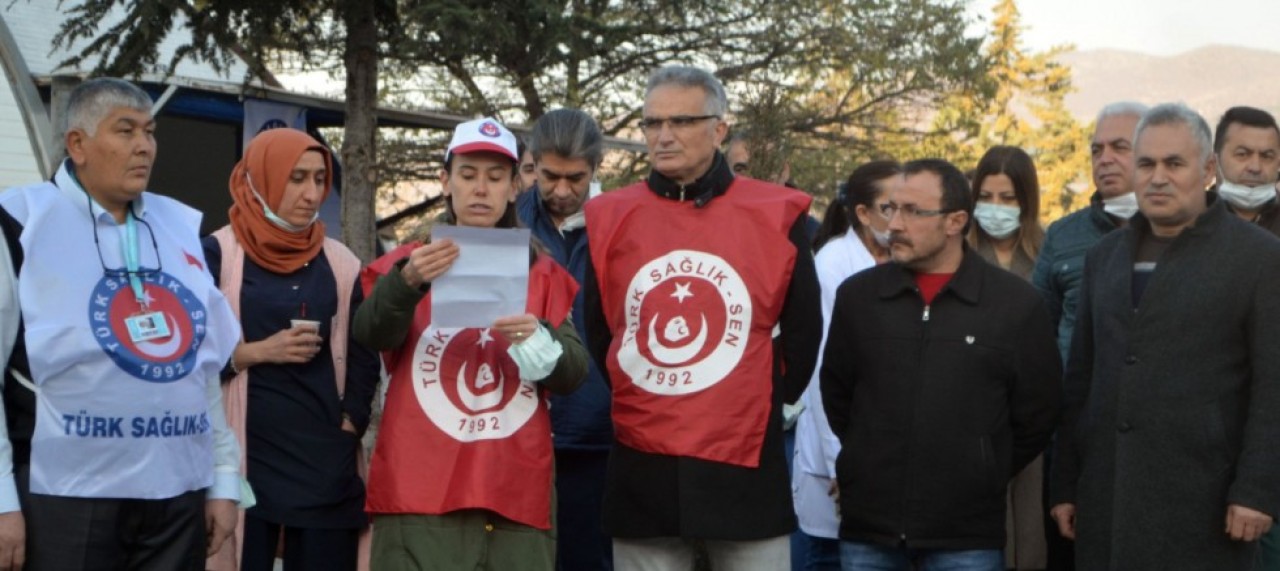 TÜRK SAĞLIK-SEN ÜYELERİ, BİR GÜNLÜK İŞ BIRAKTI