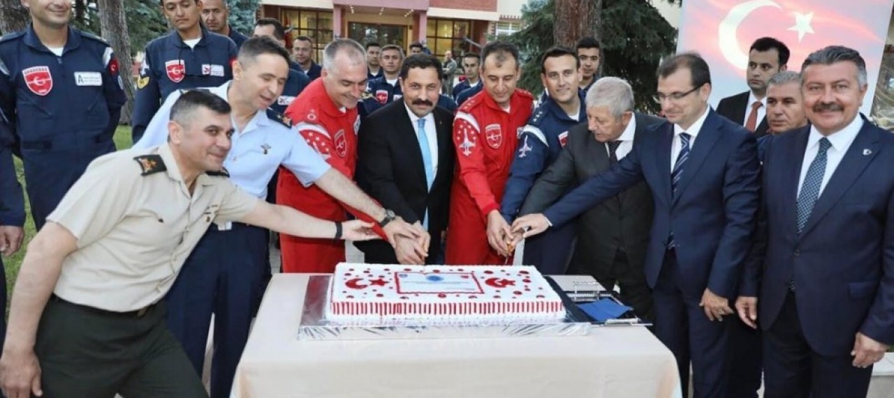 TÜRK YILDIZLARI 30 YAŞINDA
