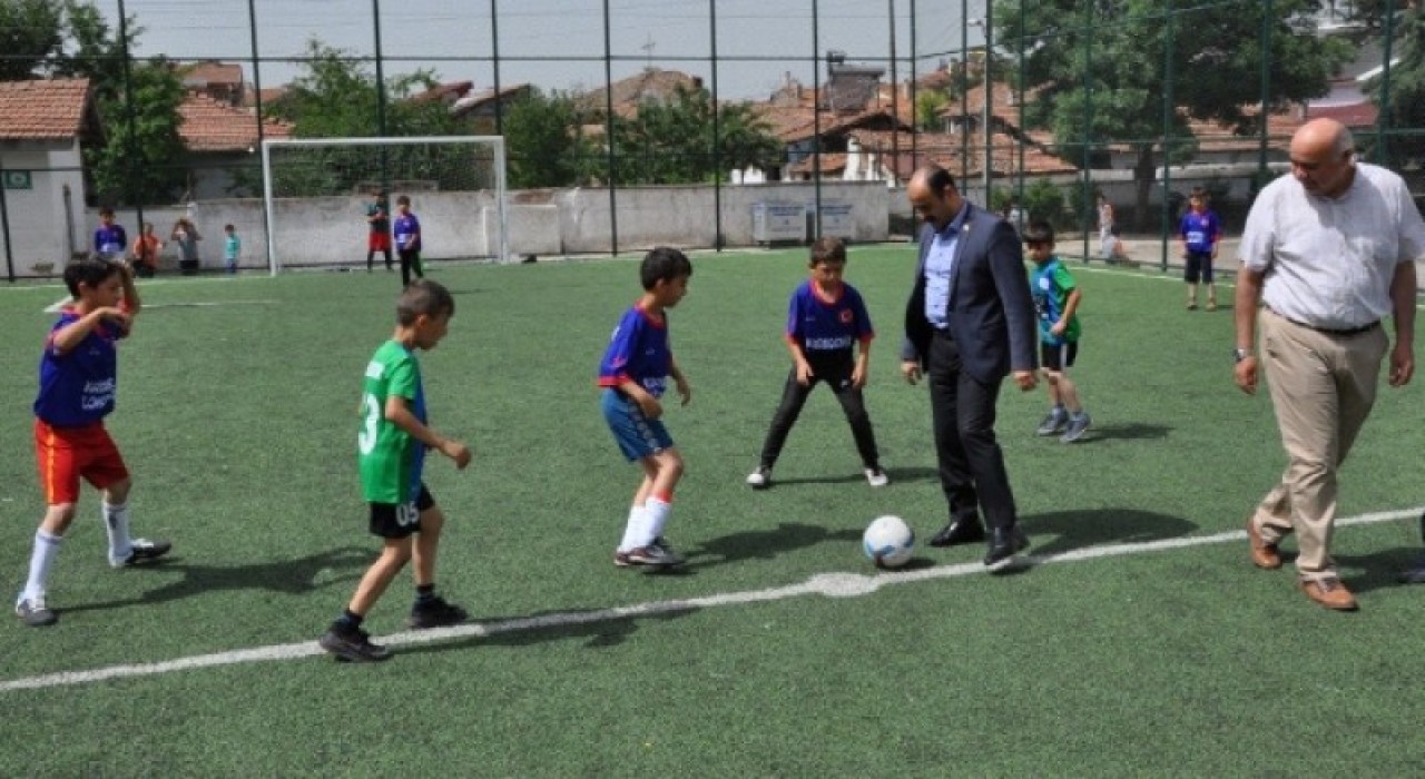 ‘TÜRKİYE AŞKINA’ FUTBOL TURNUVASI BAŞLADI
