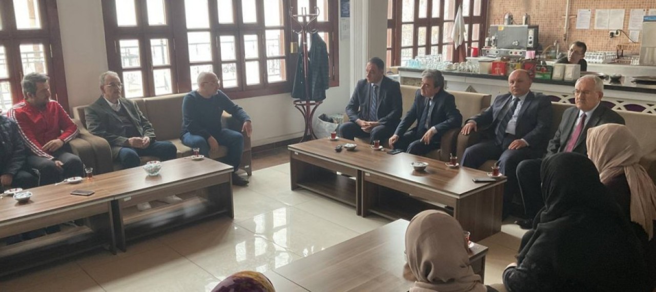 TÜRKMEN, DEPREMZEDE AİLELERİ ZİYARET ETTİ
