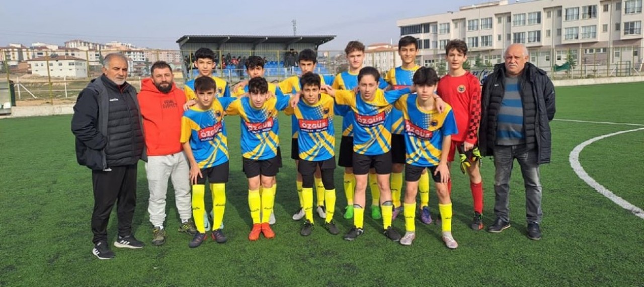 U15’LERDE ŞAMPİYON ÖZEL İDARESPOR