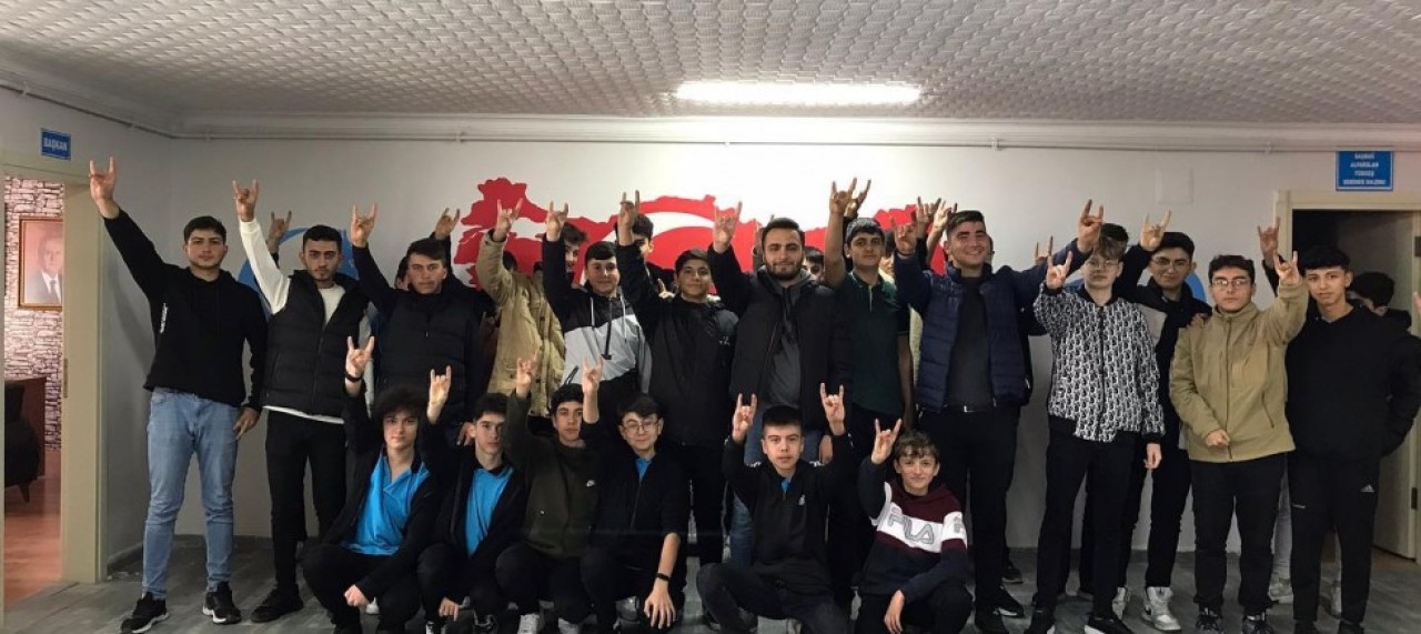 ÜLKÜ OCAKLARI’NDA ELÇİBEY VE ATATÜRK KONULU SEMİNER DÜZENLENDİ
