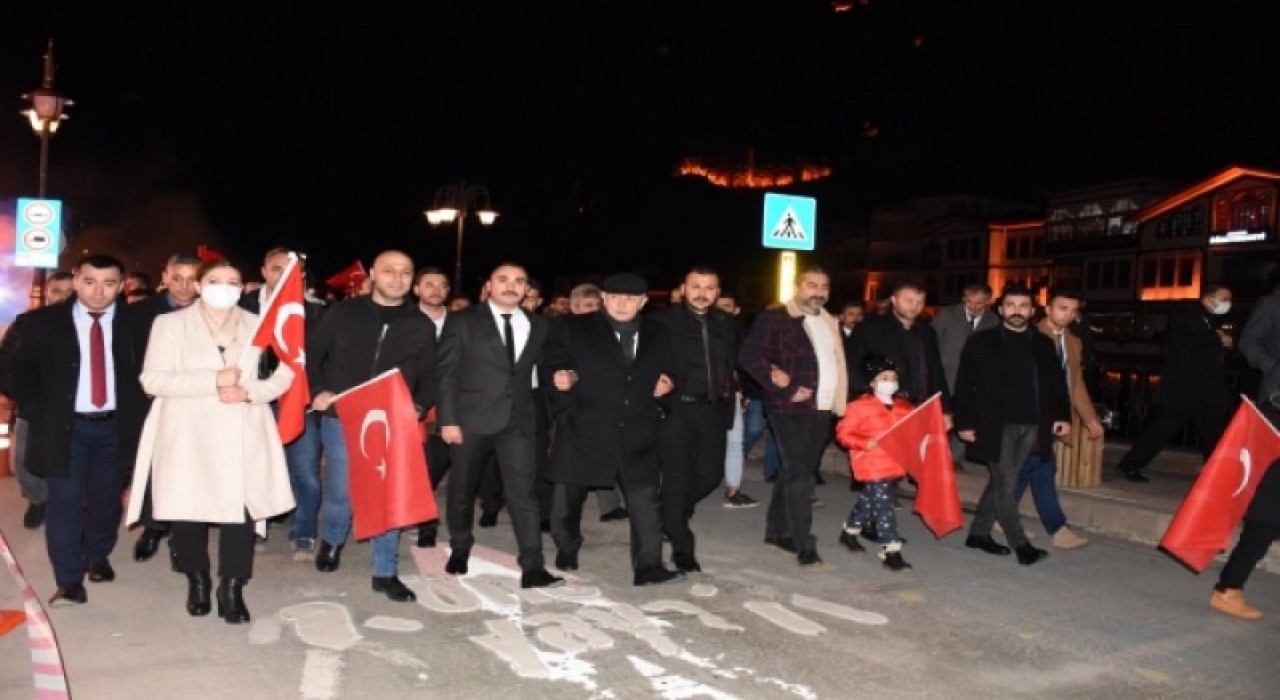 ÜLKÜ OCAKLARI’NDAN ATA’YA SAYGI YÜRÜYÜŞÜ
