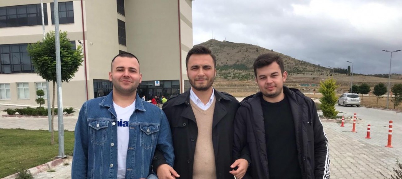 ÜLKÜCÜ GENÇLERDEN KAMPÜS ZİYARETİ