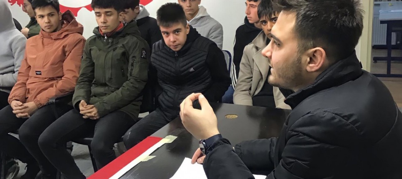 ÜLKÜCÜ GENÇLİK MEHMET AKİF’İ ANDI