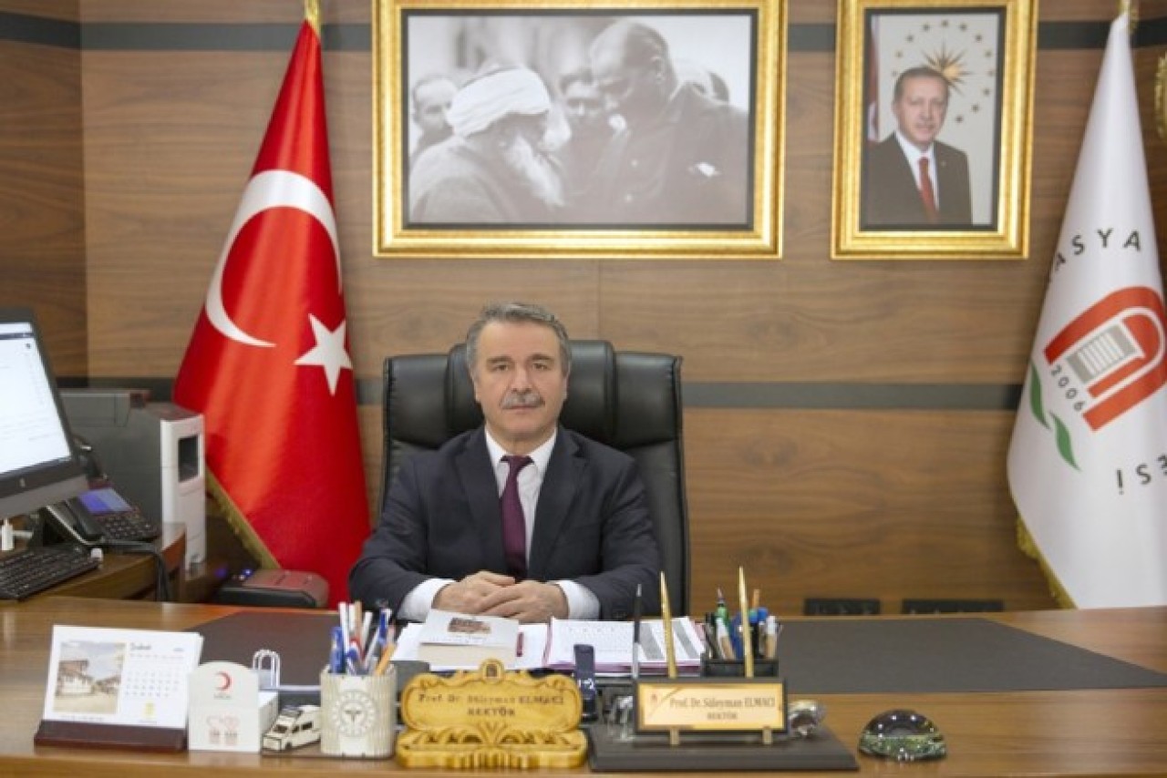 ÜNİVERSİTE DE YENİ AKADEMİK EĞİTİM YILI BAŞLADI