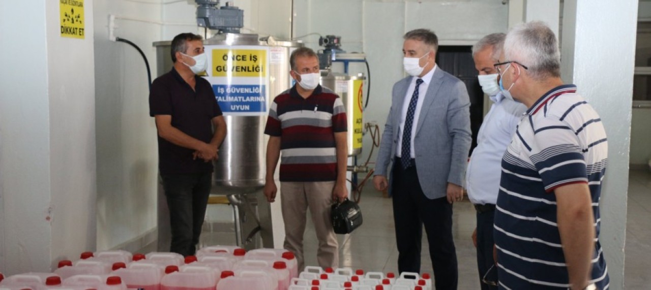 ÜRETİM ATÖLYESİNİ ZİYARET ETTİ