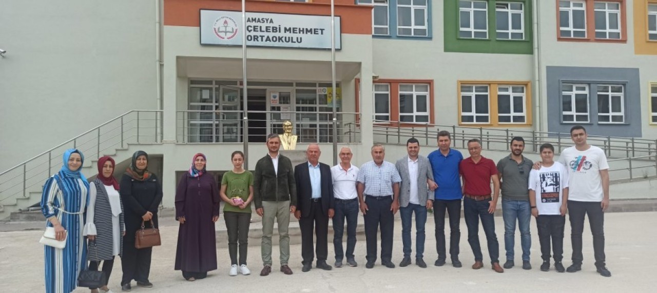 UZUN’DAN LGS BİRİNCİSİNE TEBRİK ZİYARETİ