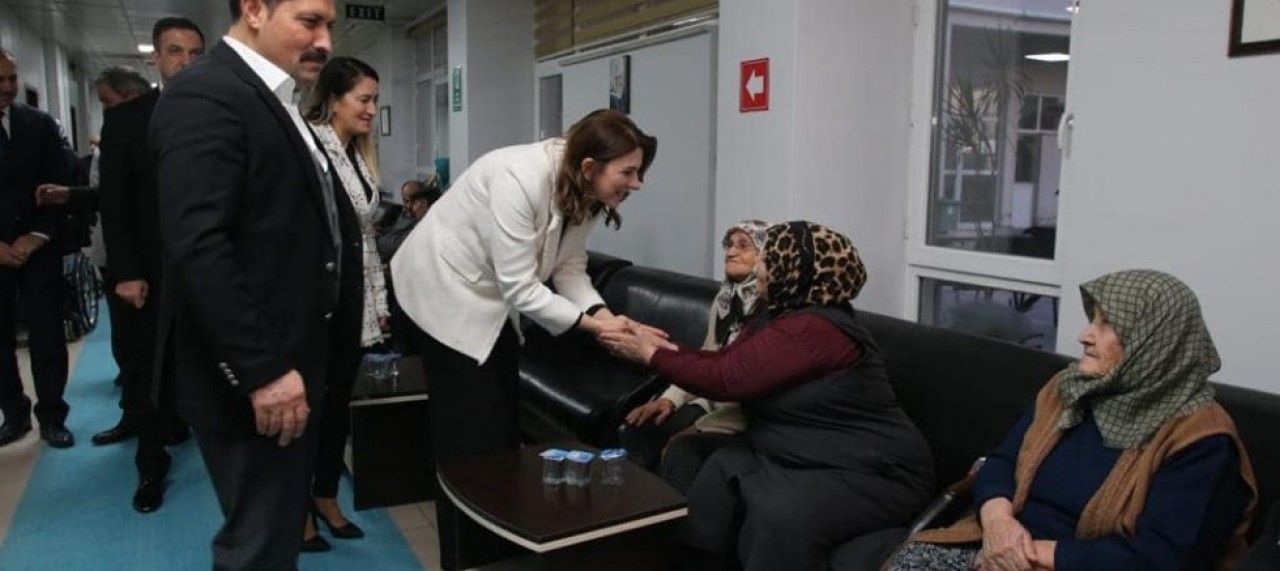 VALİ MASATLI HUZUREVİ’Nİ ZİYARET ETTİ