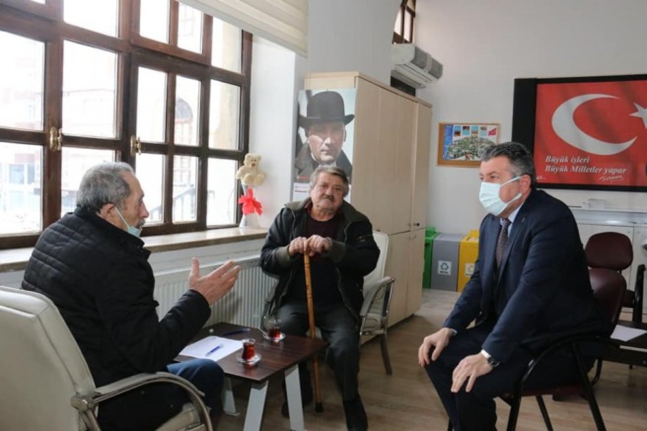 VATANDAŞIN TALEPLERİNİ DİNLEDİ