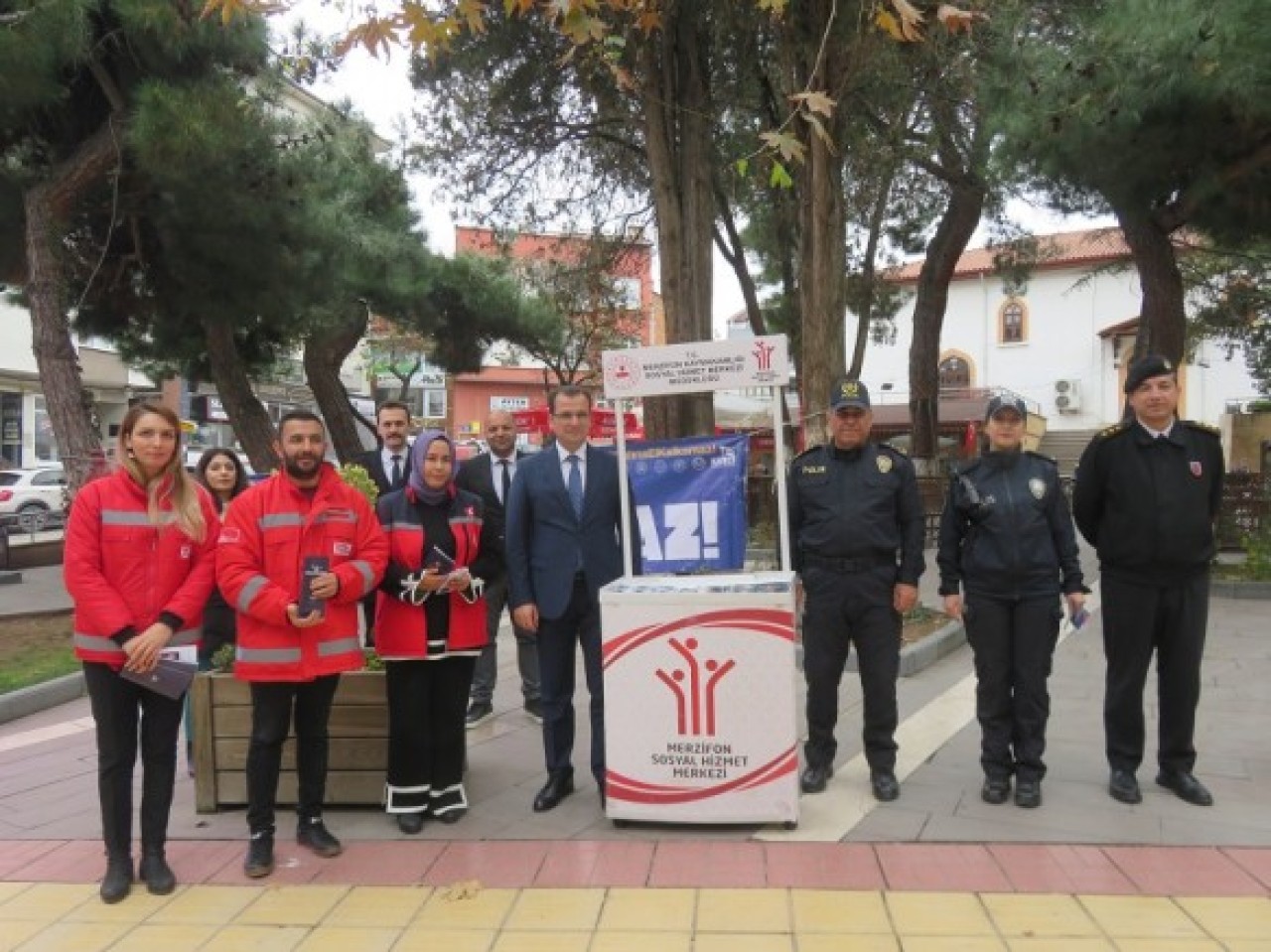 VATANDAŞLAR KADINA YÖNELİK ŞİDDET KONUSUNDA BİLGİLENDİRİLDİ