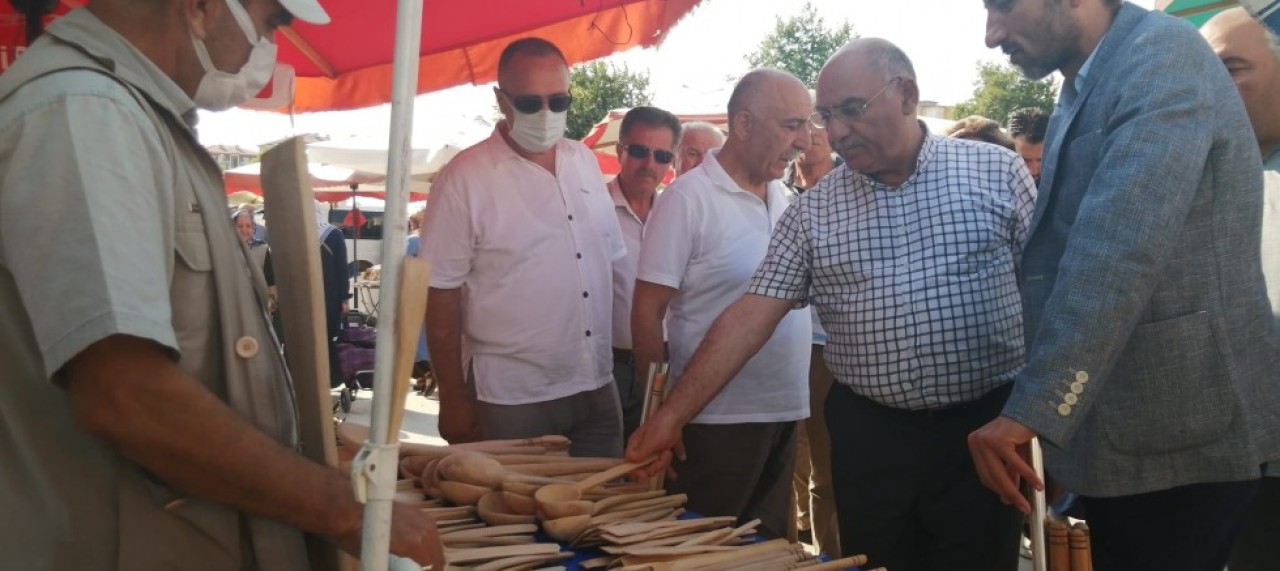 VEKİLLER PAZARIN NABZINI TUTTU