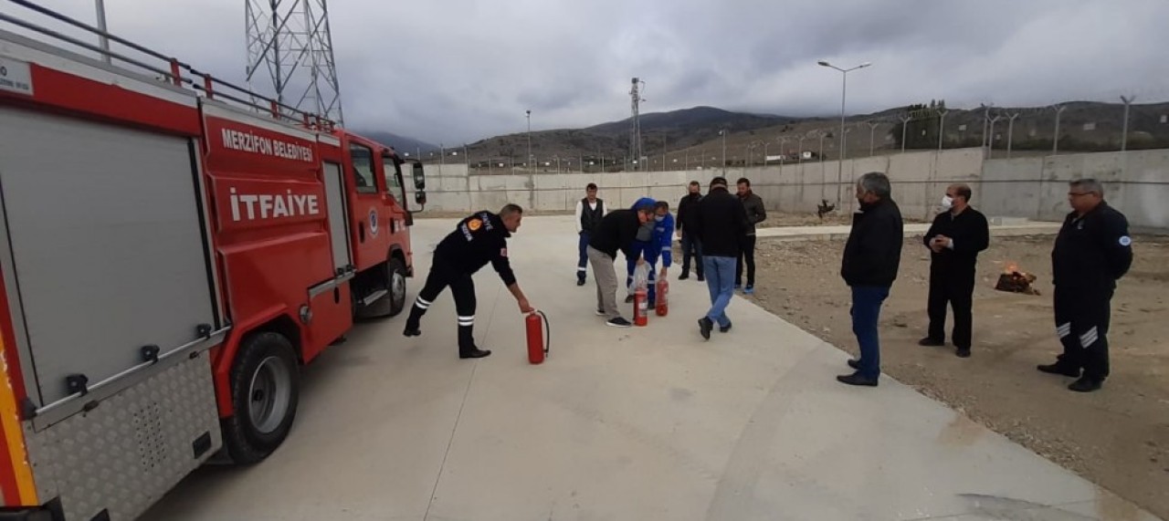 YANGIN SÖNDÜRME EĞİTİMLERİ DEVAM EDİYOR