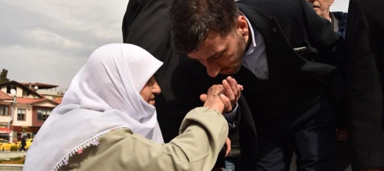 “YAŞLILARIMIZ BİZİM MANEVİ BEREKET KAYNAĞIMIZ”
