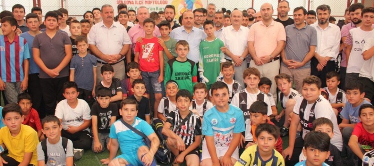 YAZ KUR’AN KURSLARI FUTBOL TURNUVASI DÜZENLENDİ