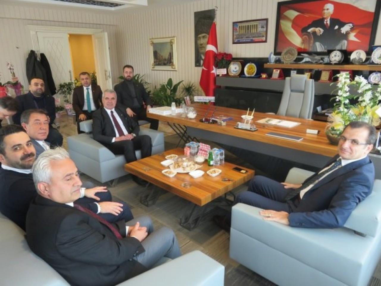 YENİ YÖNETİME İADE-İ ZİYARET