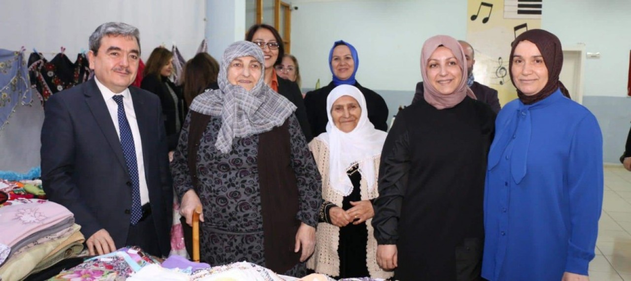 YEŞİLIRMAK ORTAOKULU’NDA KERMES DÜZENLENDİ
