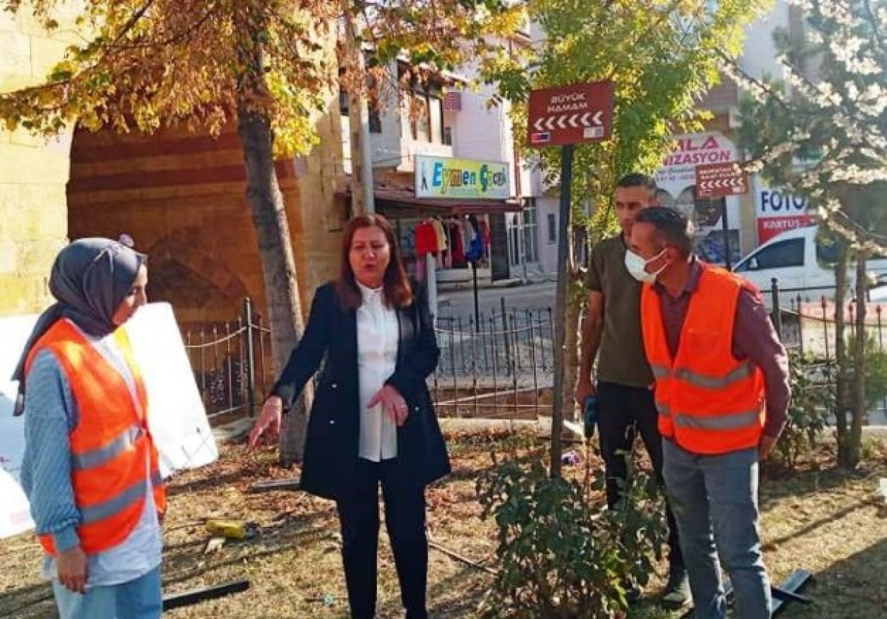 YÖN TABELALARI YENİLENİYOR