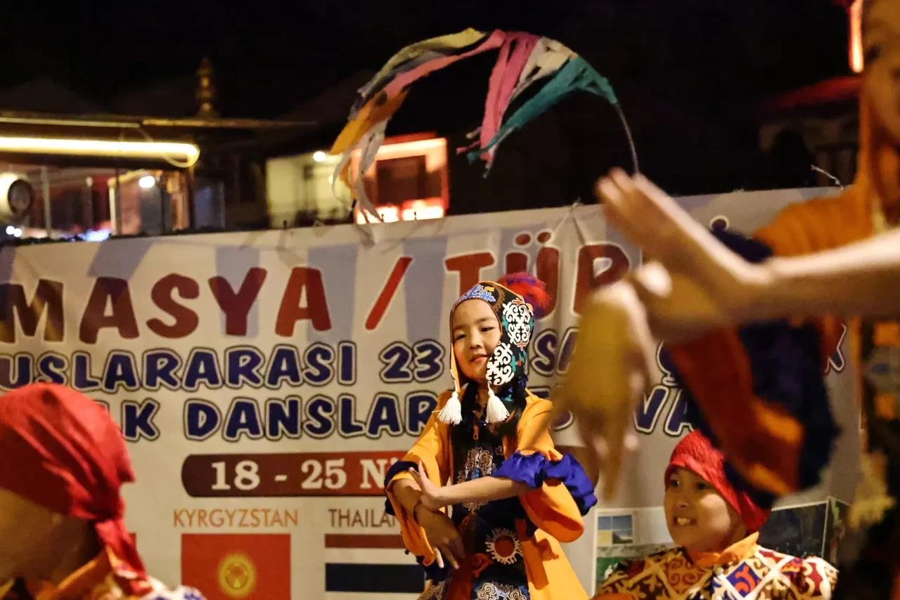 Amasya’da Dünya Çocukları Aynı Sahnede! 2