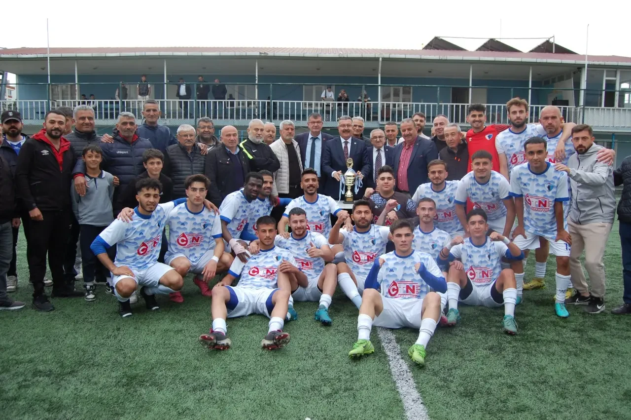 Şampiyon Kupasına Kavuştu 6
