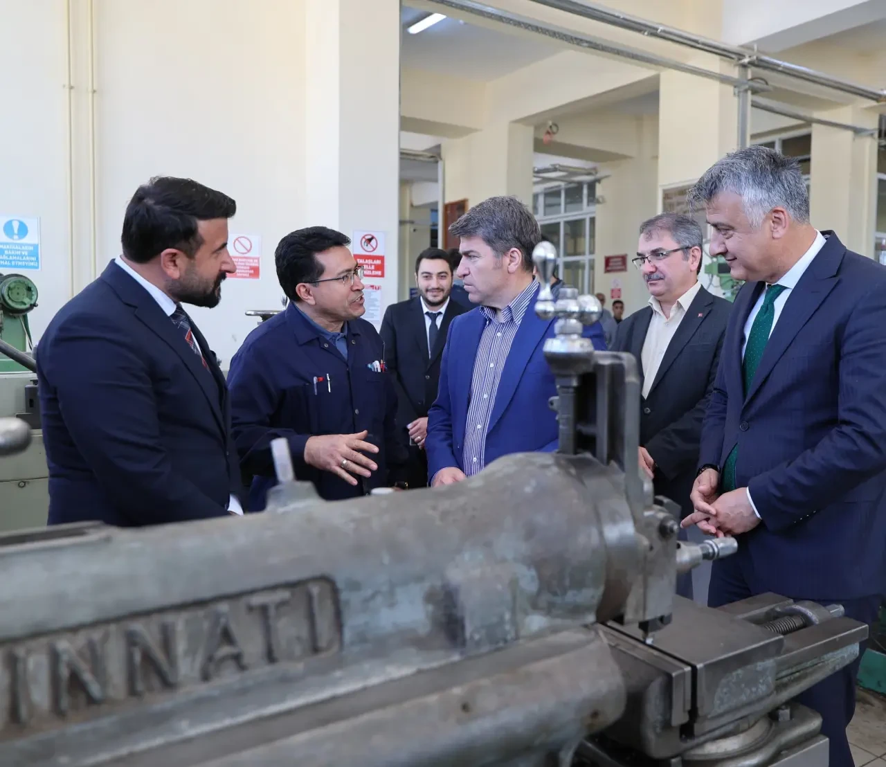 Vali Önder Bakan’dan Meslek Lisesine Ziyaret: “Eğitim, Geleceğin Anahtarıdır” 2
