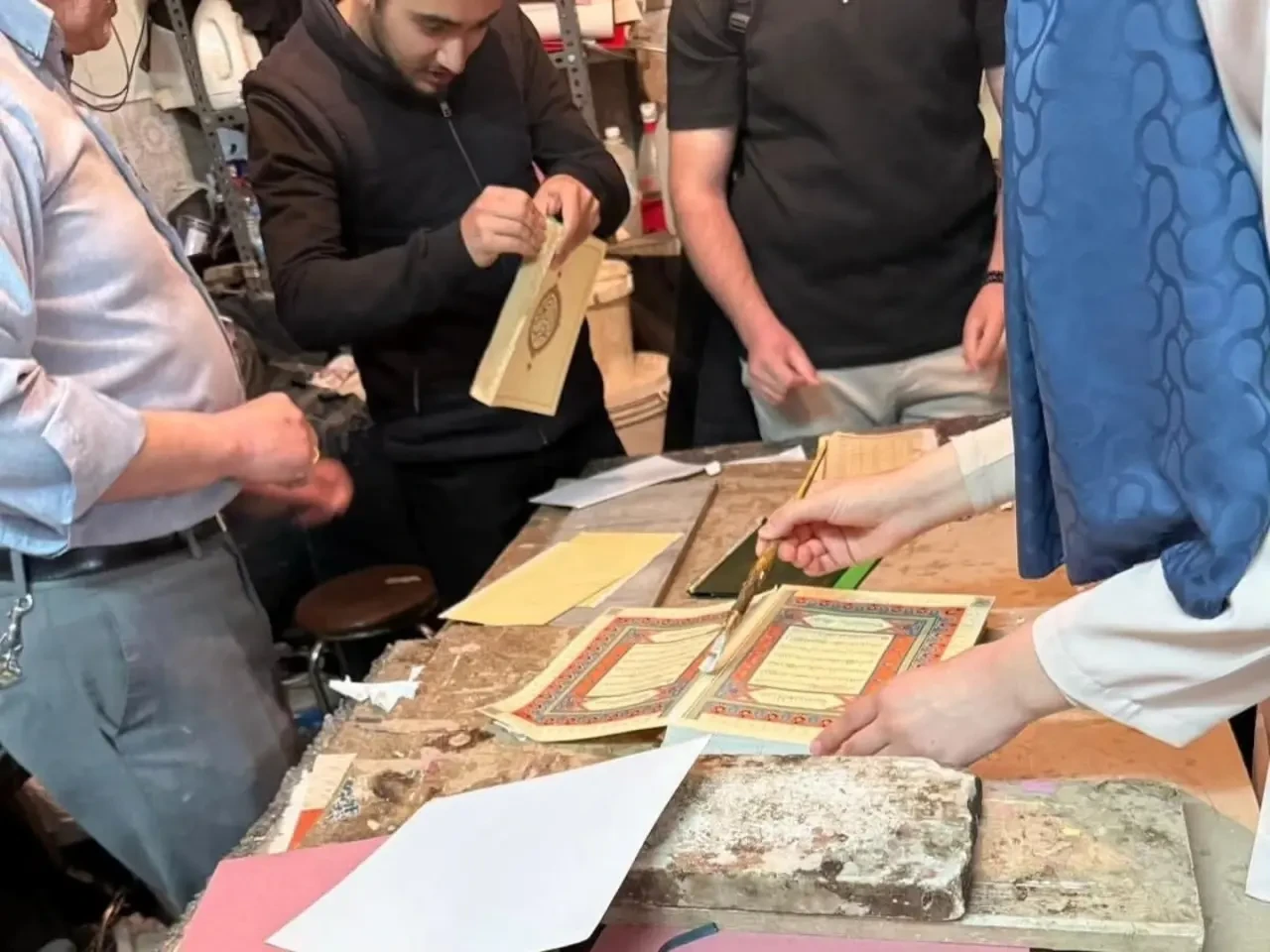 Gençler Yıpranmış Kur’anları Yeniden Hayata Döndürdü 2