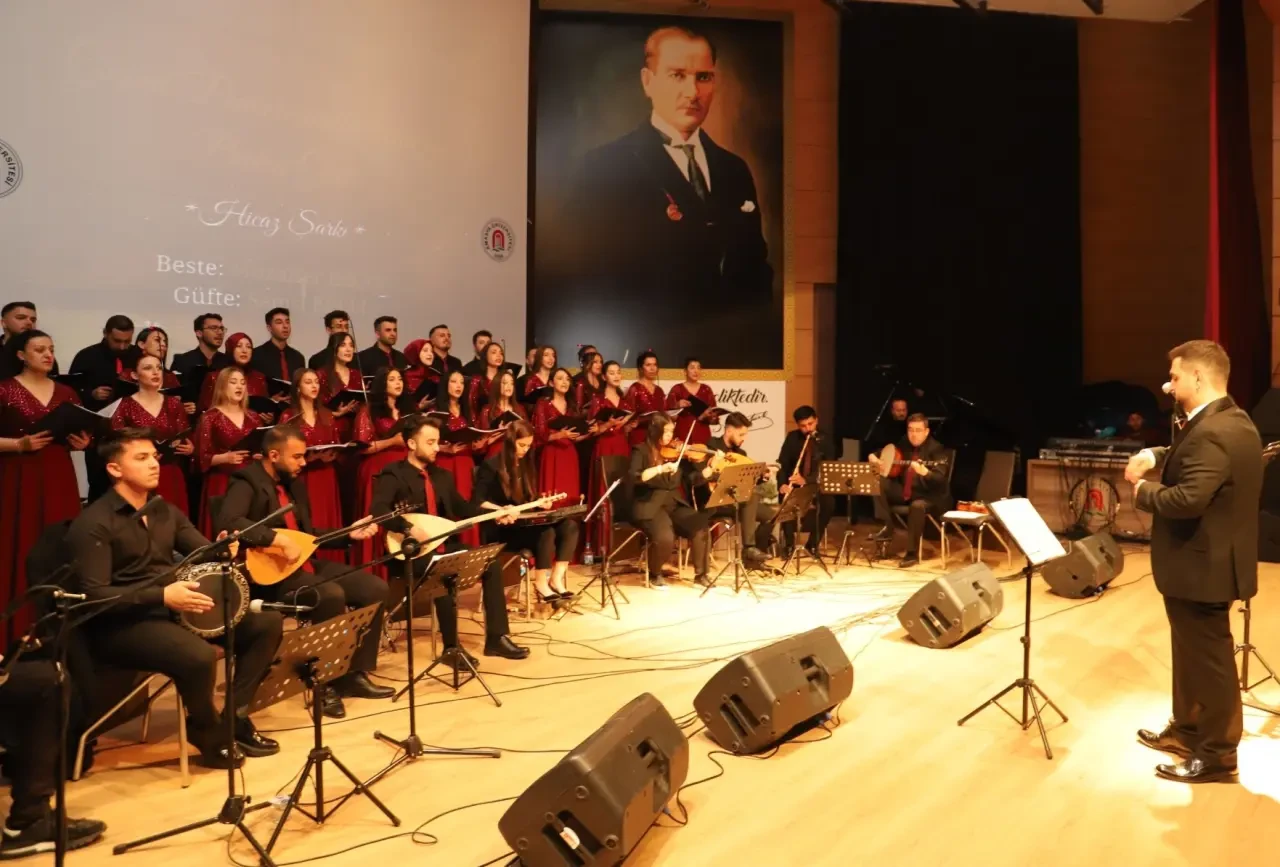 Amasya'da Türk Sanat Müziği Konseri Kulakların Pasını Sildi 3