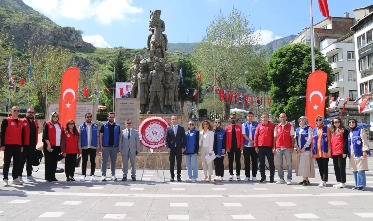 Amasya’da Gençlik Haftası Coşkuyla Başladı: İlk Tören Yavuz Selim Meydanı’nda Gerçekleşti 3