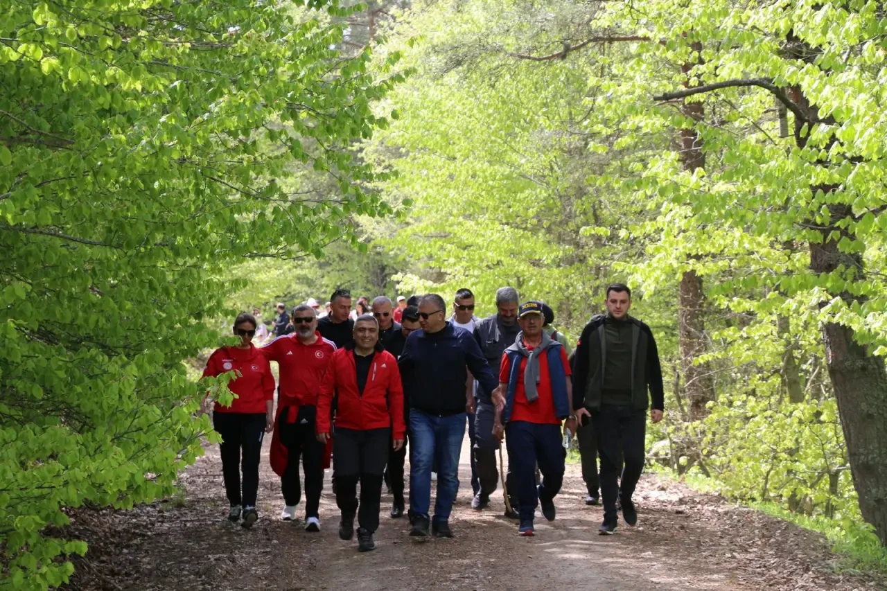 Kaymakam Karaaslan Tavşan Dağı’nda Vatandaşlarla Yürüdü 1