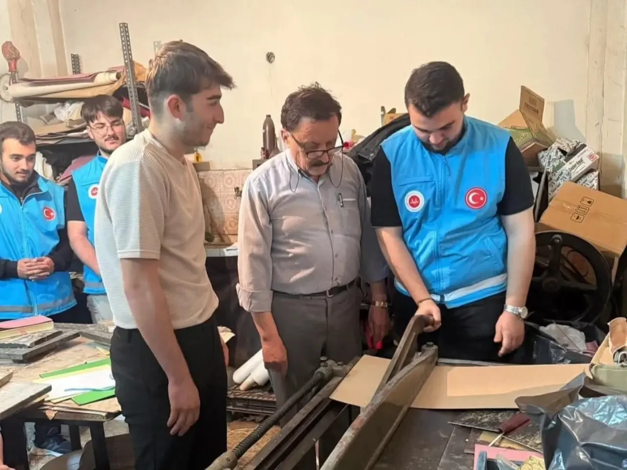 Gençler Yıpranmış Kur’anları Yeniden Hayata Döndürdü 3
